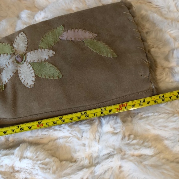 Boho Sherpa lined faux suede embroidered boots - Picture 6 of 6